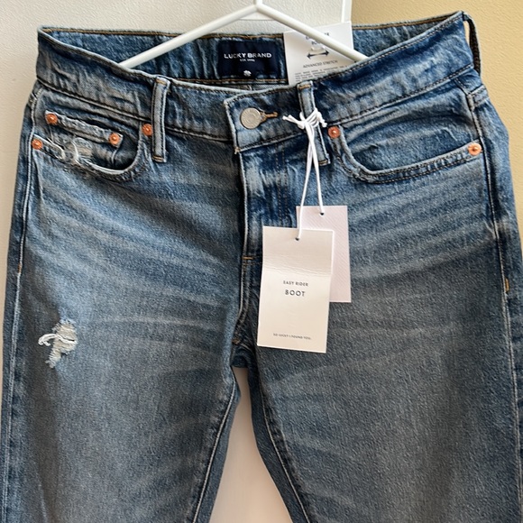 Lucky Brand women’s jeans, easy rider - Picture 2 of 4